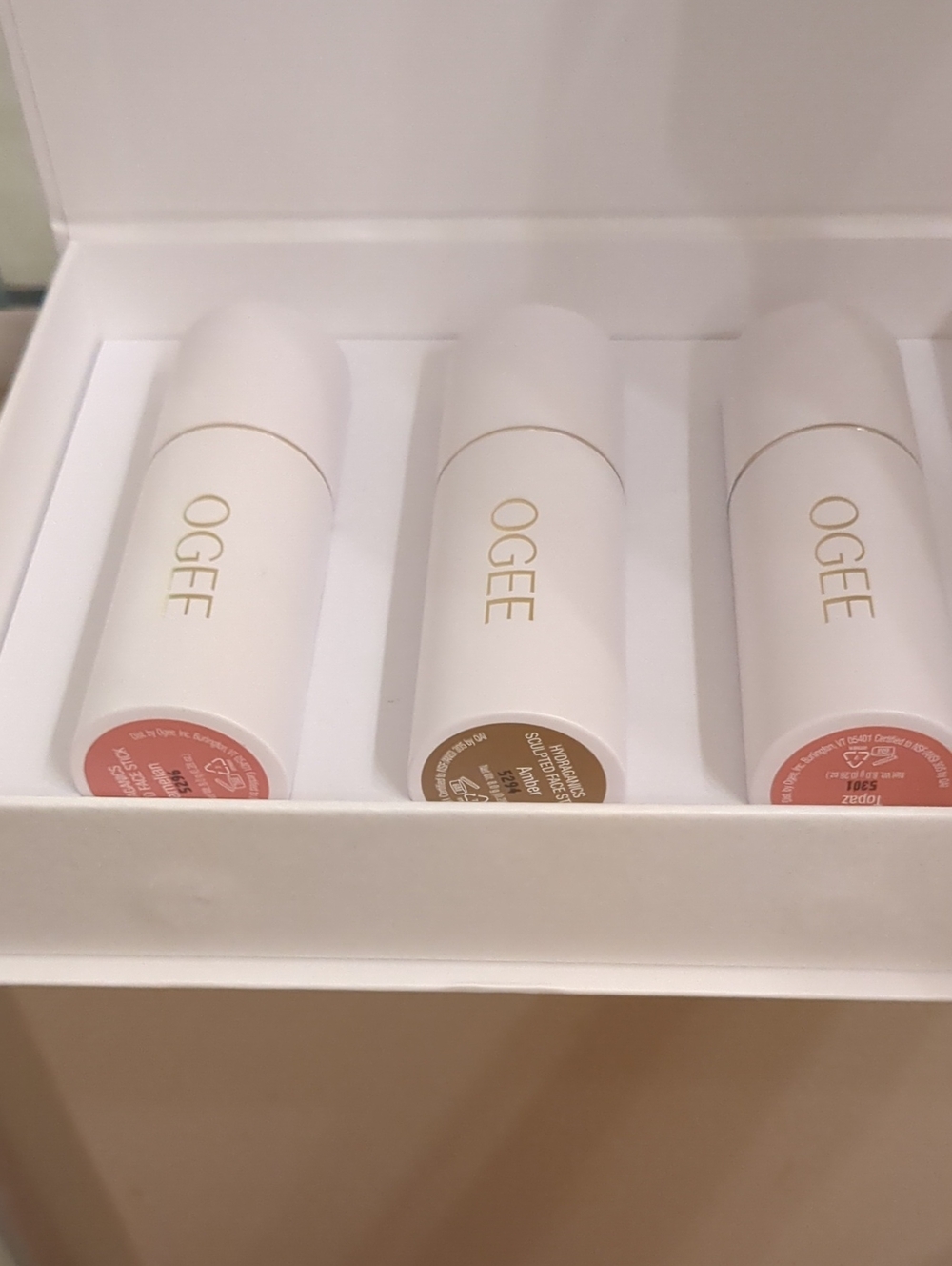 Golden Contour Collection - Picture 5 of 5